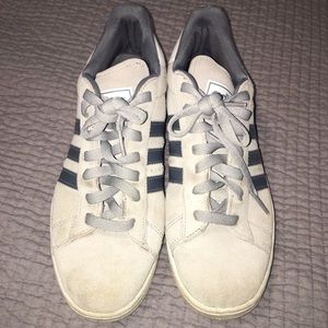 8.5 Adidas suede grey classic sneakers